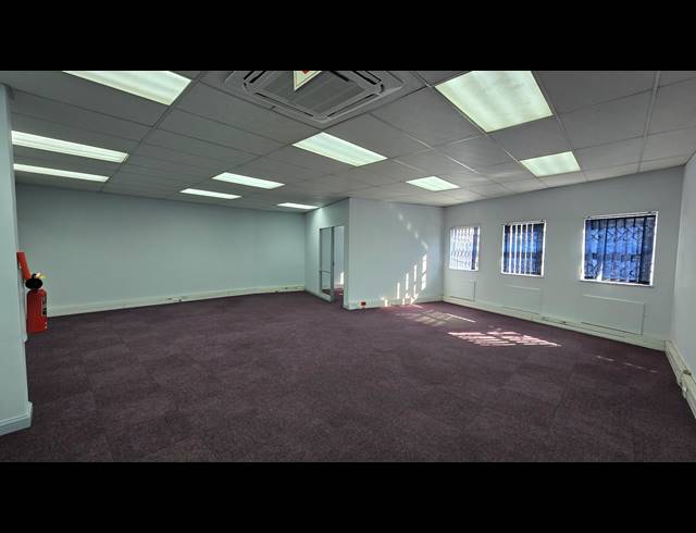 3,301M² WAREHOUSE TO LET IN SPARTAN